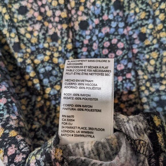 Kimchi Blue sleeveless top with tie neck sheer shoulders floral pattern sz S - Picture 8 of 8